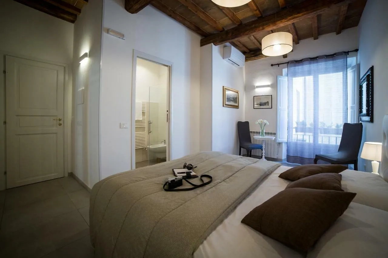 Central Florence Bed & Breakfast 0*,